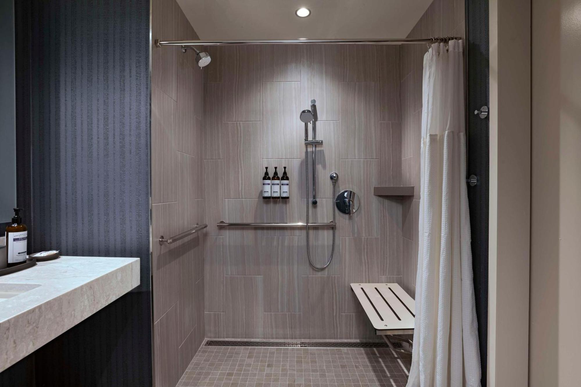 מלון Hyatt Regency קונרו מראה חיצוני תמונה